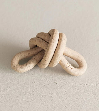 Double Loop Knot - Speckled