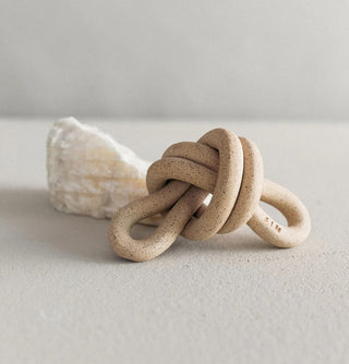 Double Loop Knot - Sand