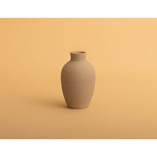 Curvy Vase in Natural Clay